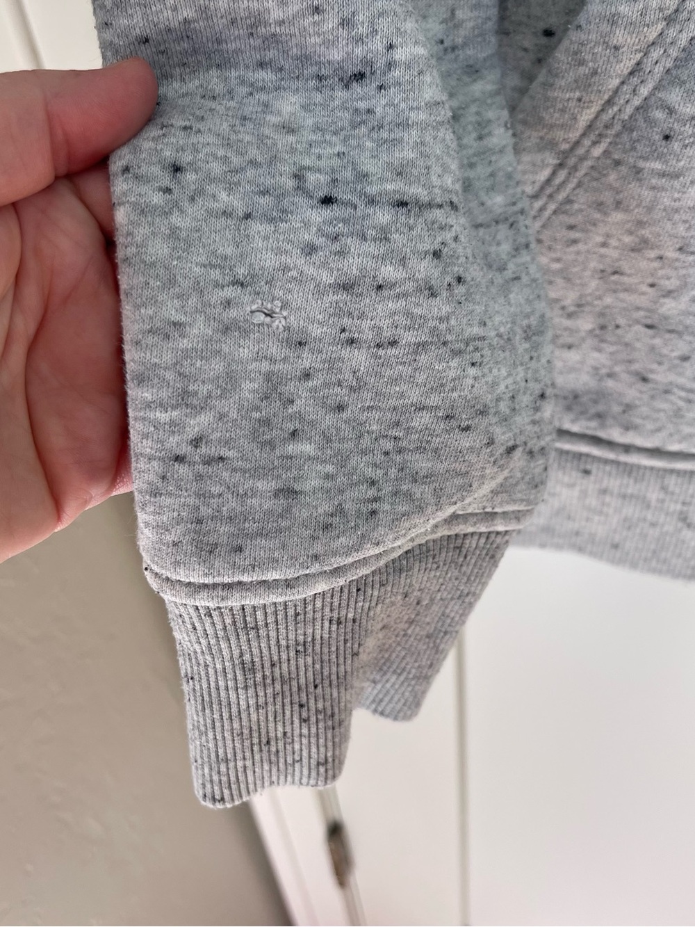 Carhartt Rain Defender Women’s Hooded Sweatshirt Heathered Grey Small Relaxed - Picture 5 of 5
